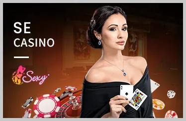 Một vận động viên quần vợt đang giao bóng trên sân, thể hiện cá cược quần vợt fbet